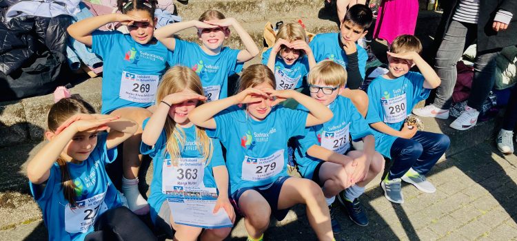 Sudbrackschule mit neun Läufer*innen beim sonnigen Bahnsportfest Sudbrackschule mit neun Läufer*innen beim sonnigen Bahnsportfest